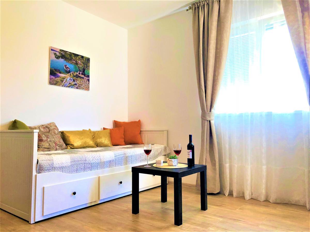 Apartments Village Lozovac Exterior photo